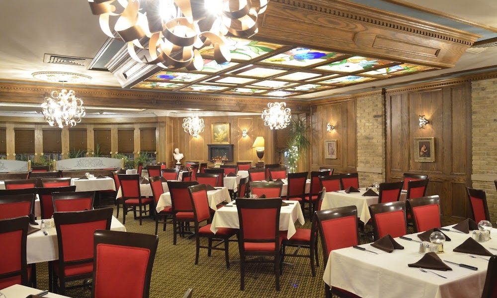 Maxime’s Restaurant and Lounge