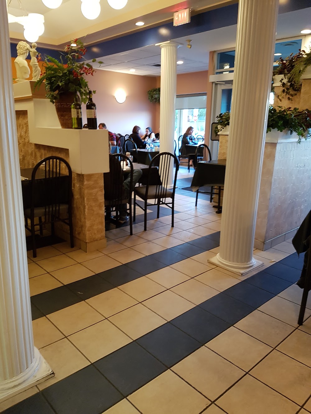 Tuxedo Village Family Restaurant – Greek Food